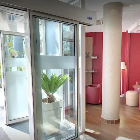 Ξενοδοχείο Campanile Paris Ouest - Barbanniers 3*