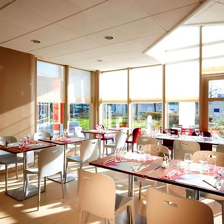 Hotel Campanile Paris Ouest - Barbanniers 3*