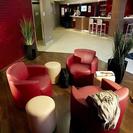 Campanile Paris Ouest - Barbanniers Hotel 3*